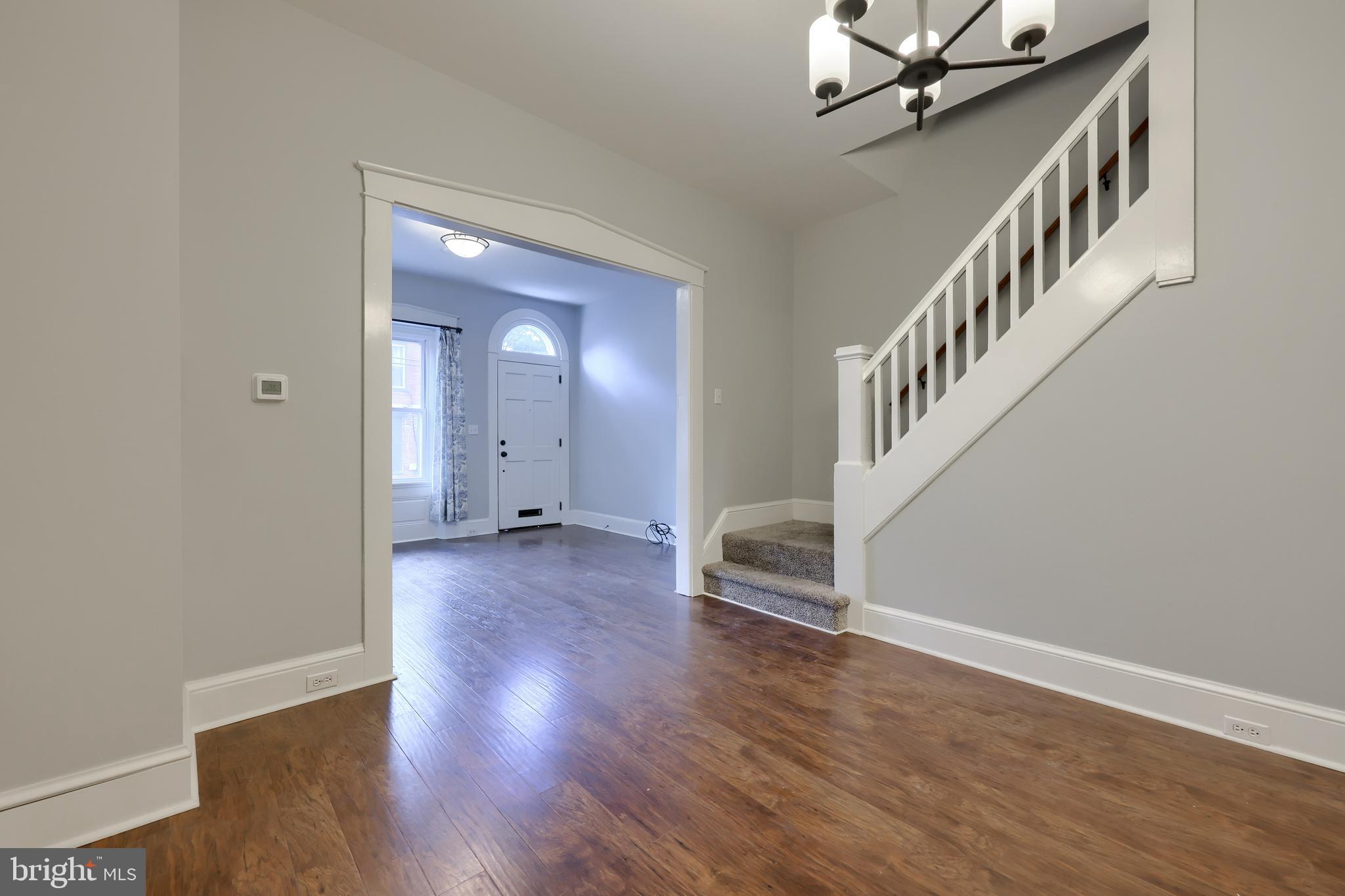 539 W King St