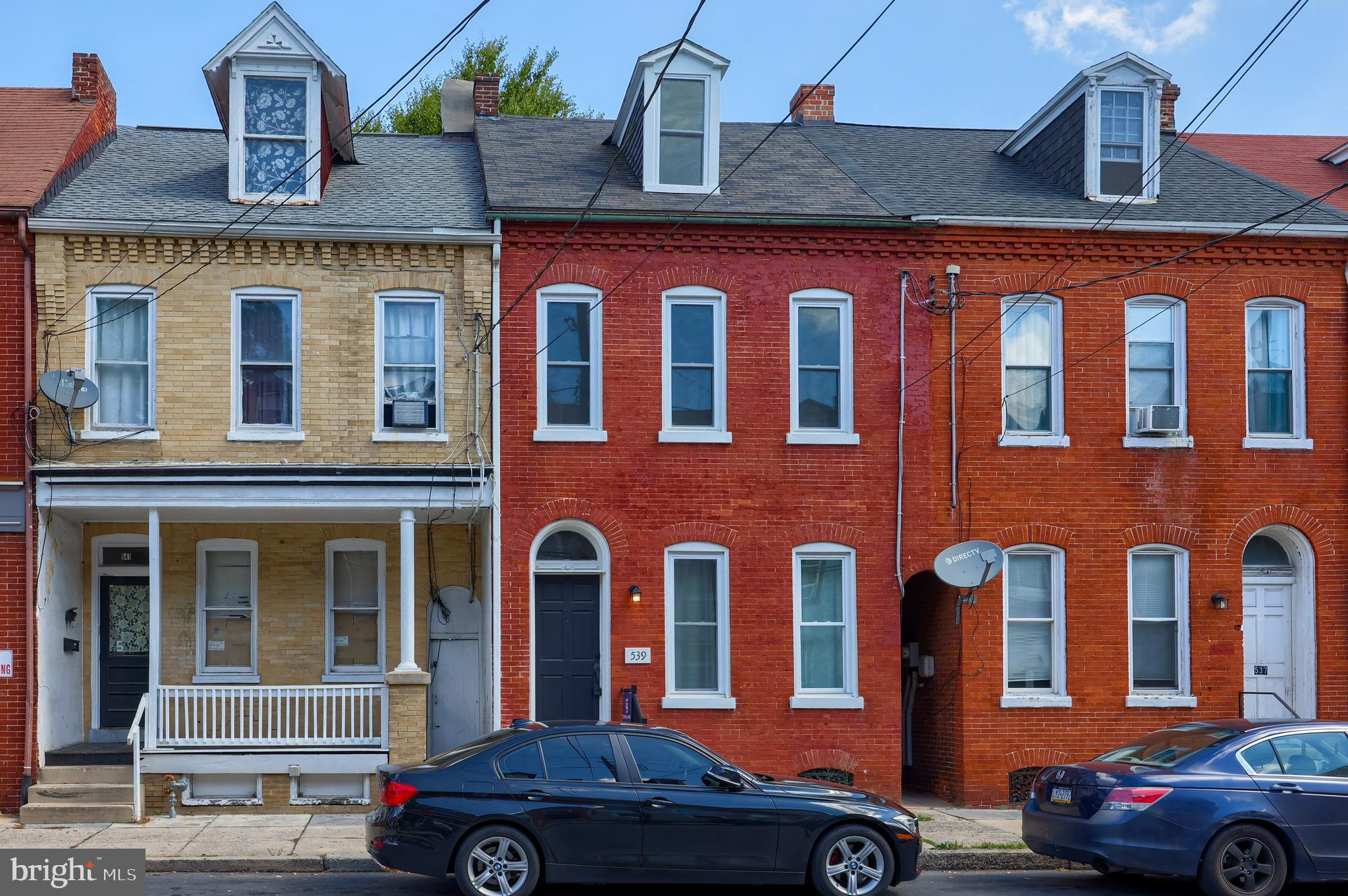 539 W King St
