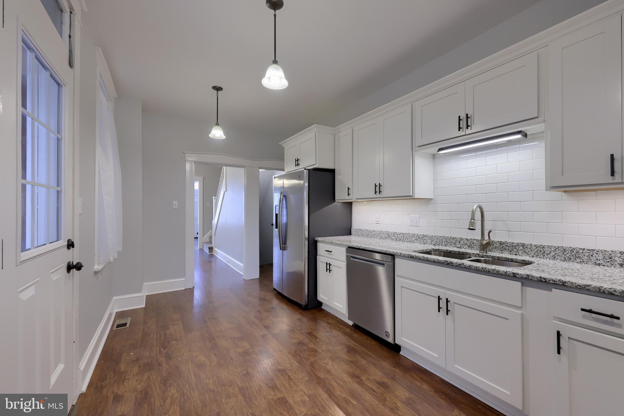 539 W King St