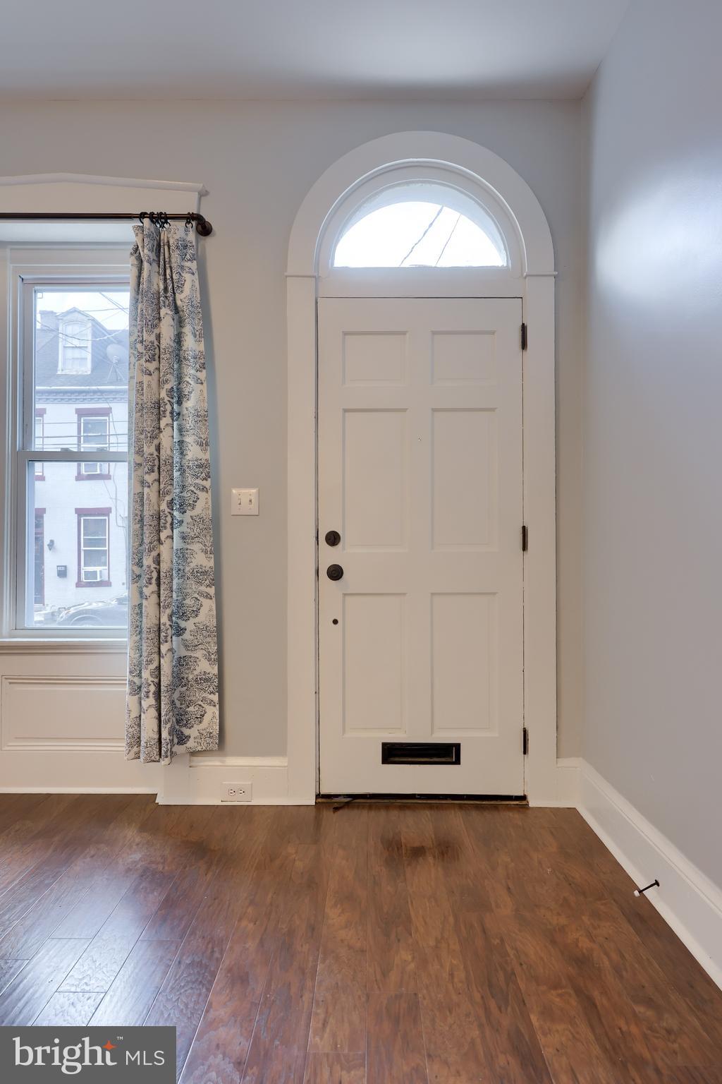 539 W King St