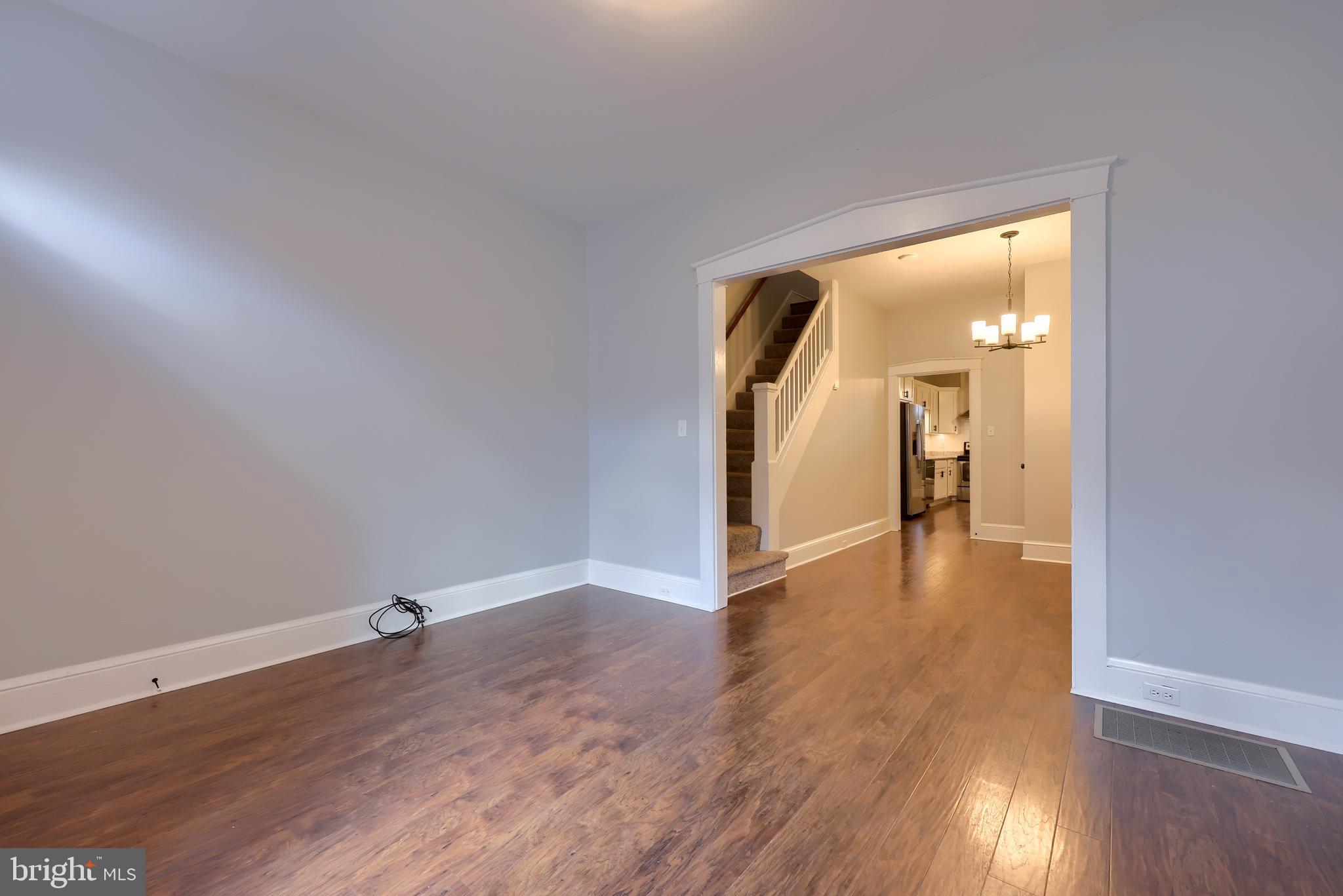 539 W King St