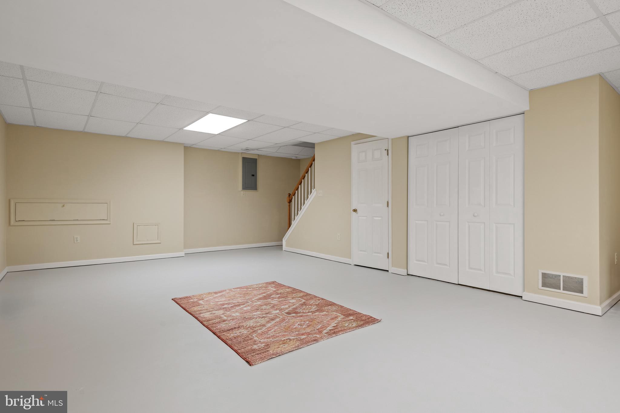 128 Acorn Ln