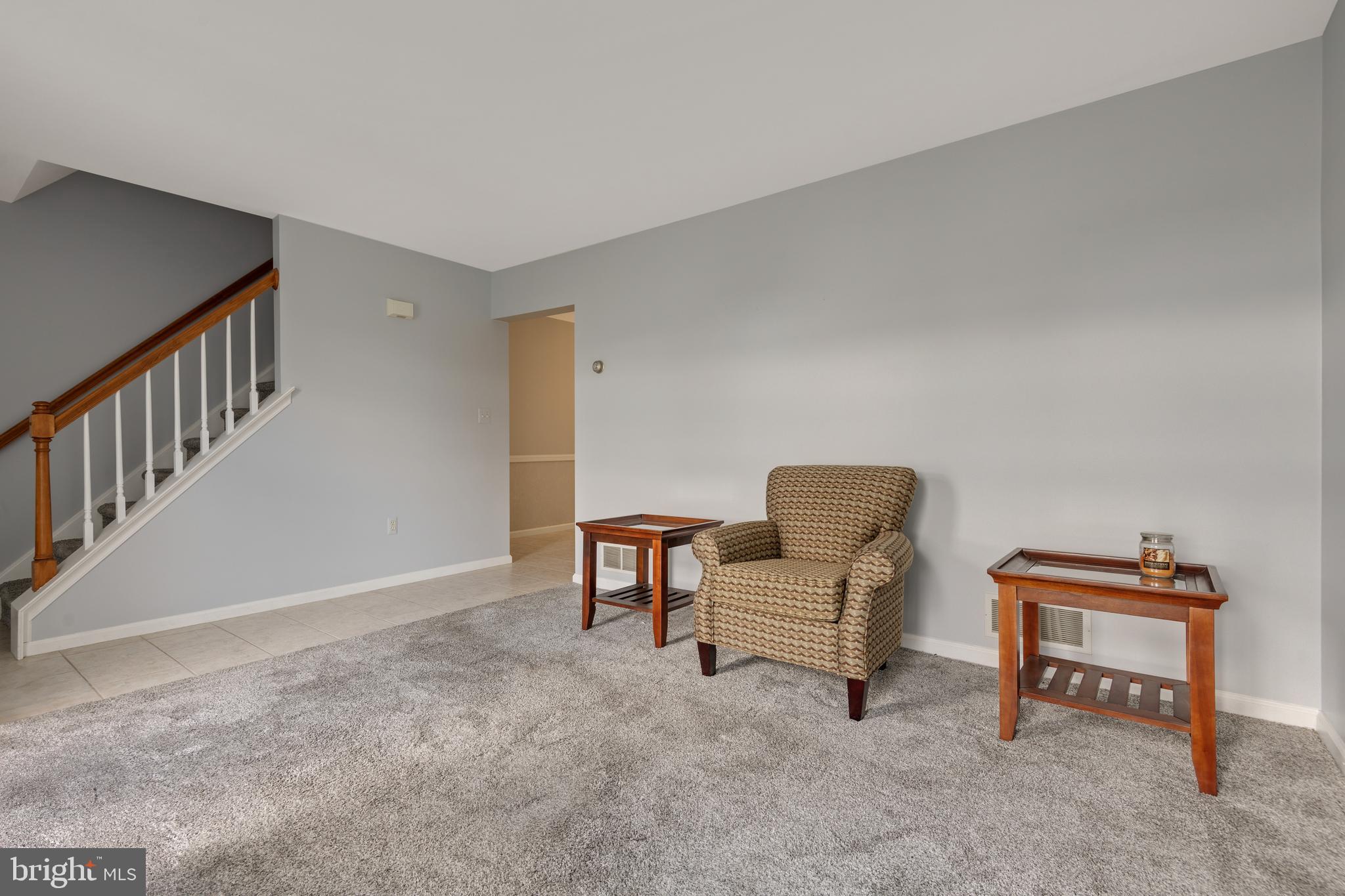 128 Acorn Ln