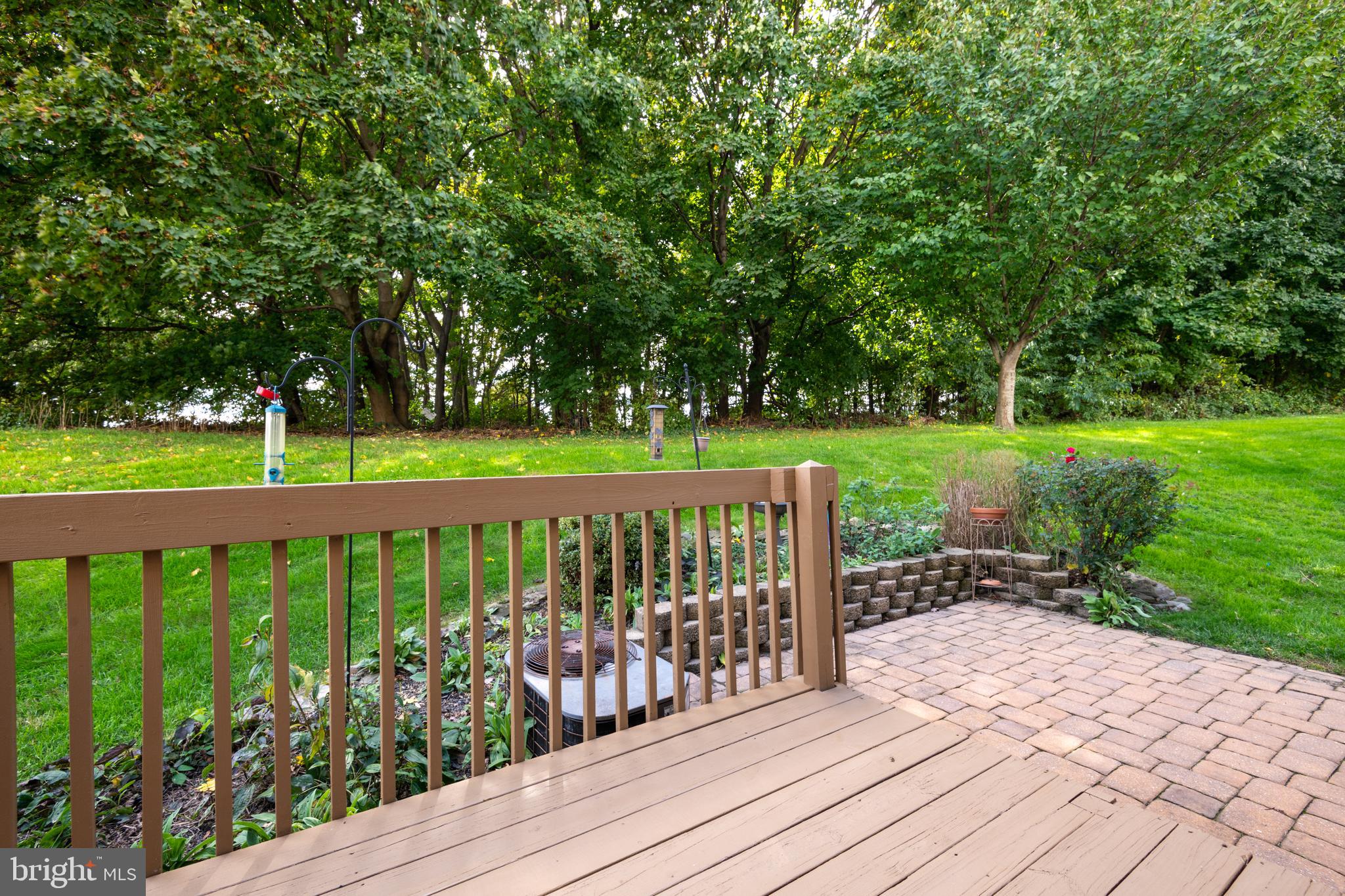 128 Acorn Ln