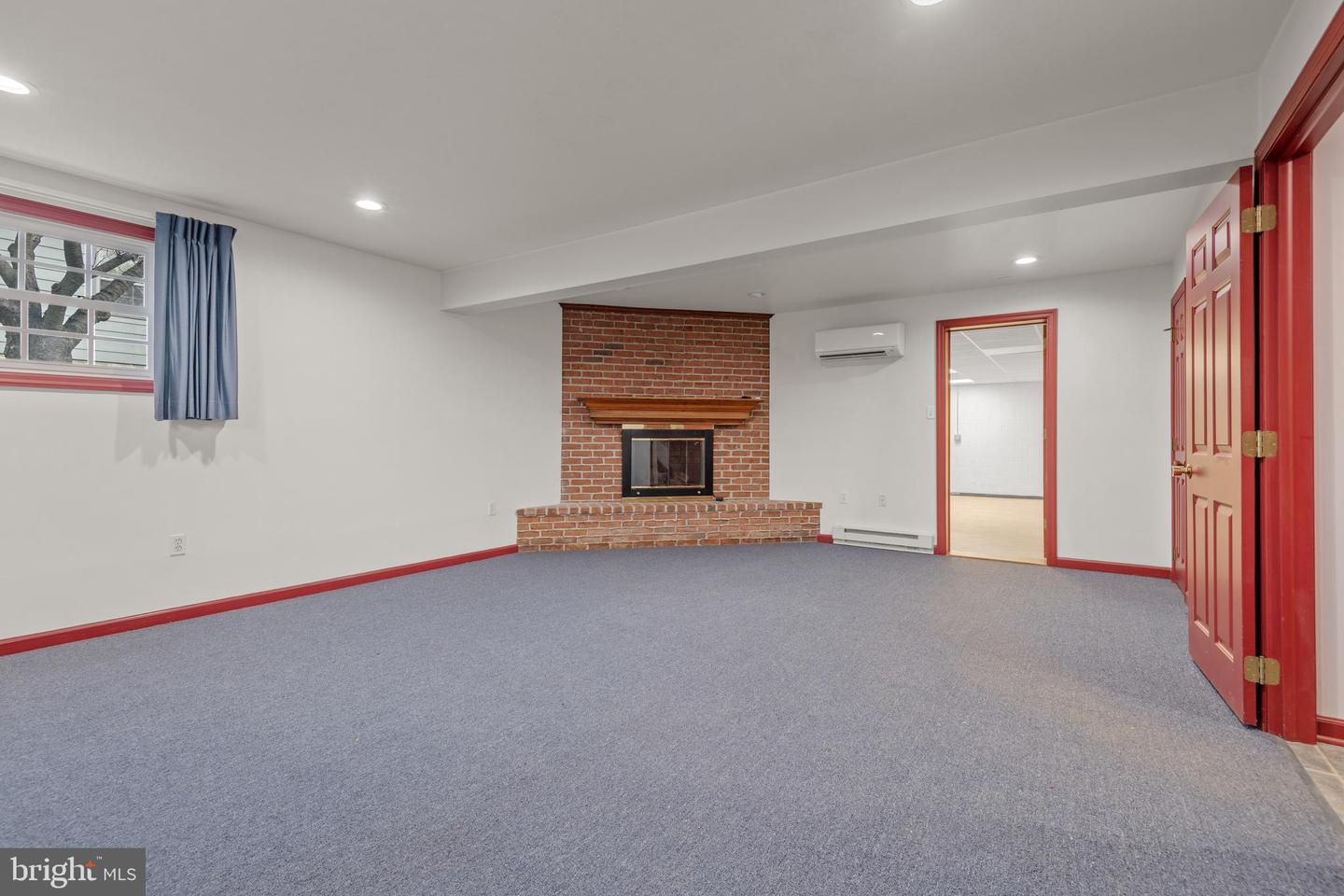 433 Orchard Ln