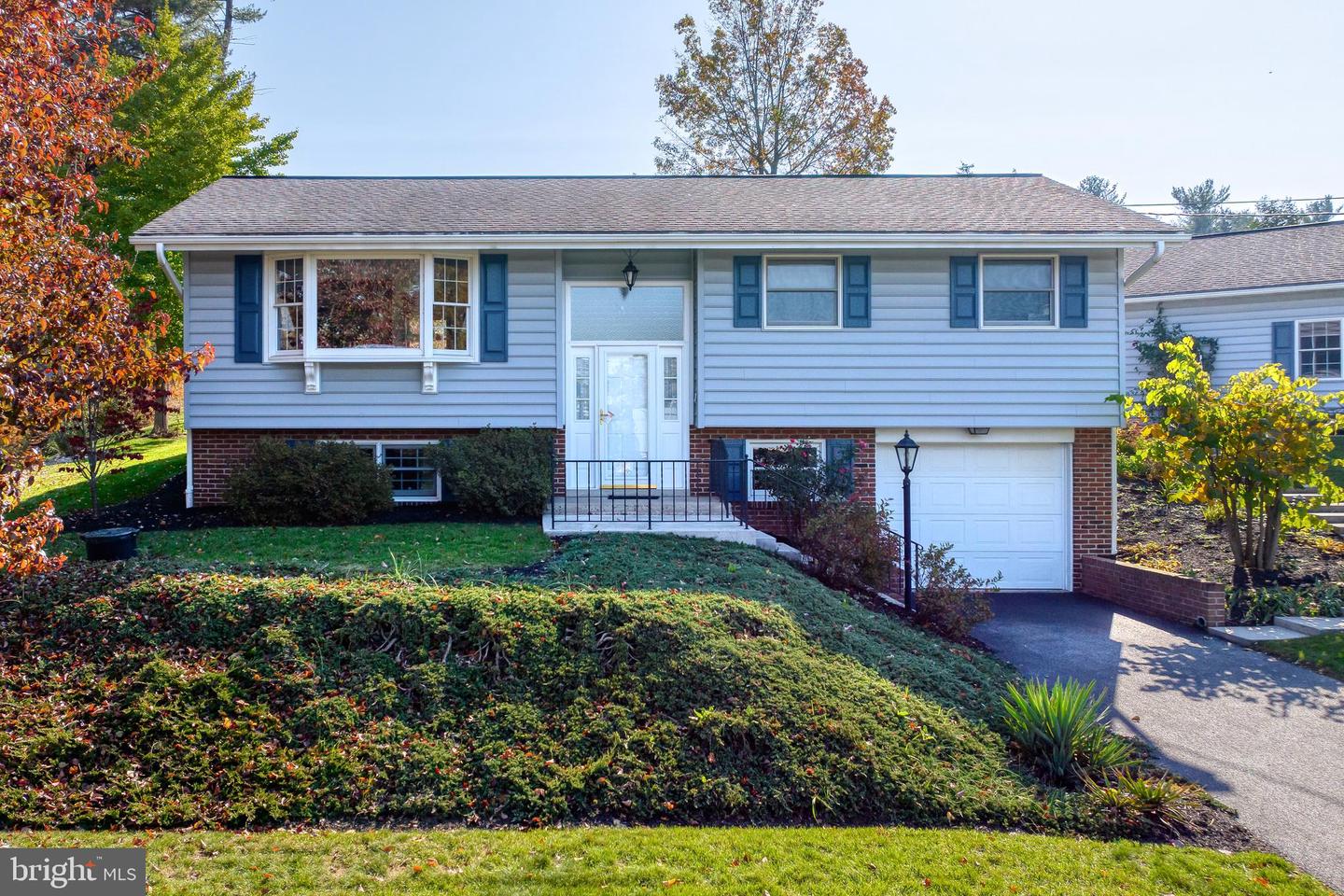 433 Orchard Ln