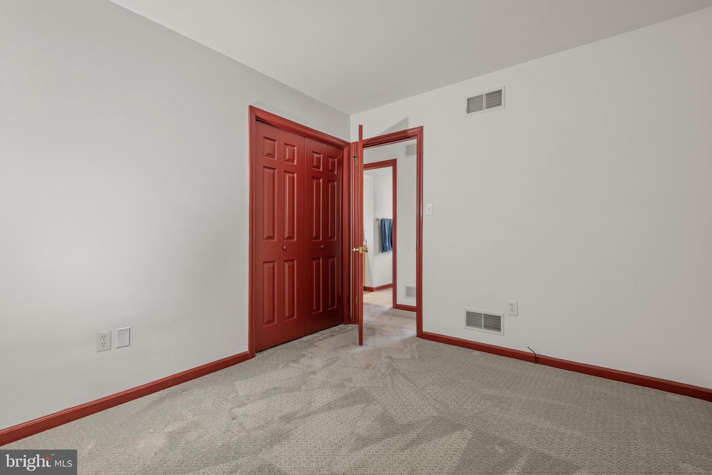 433 Orchard Ln