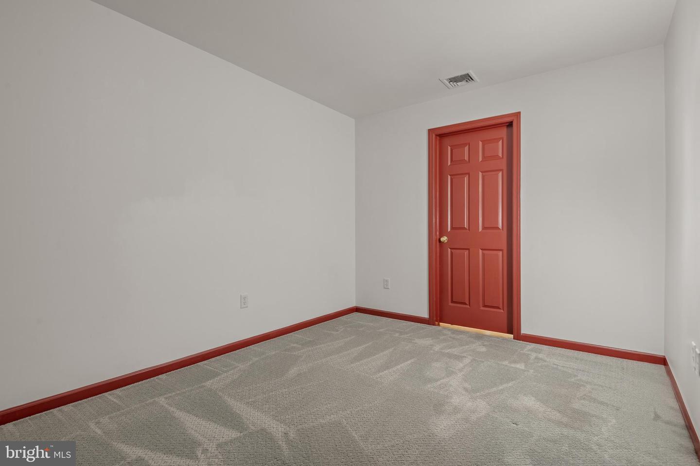 433 Orchard Ln