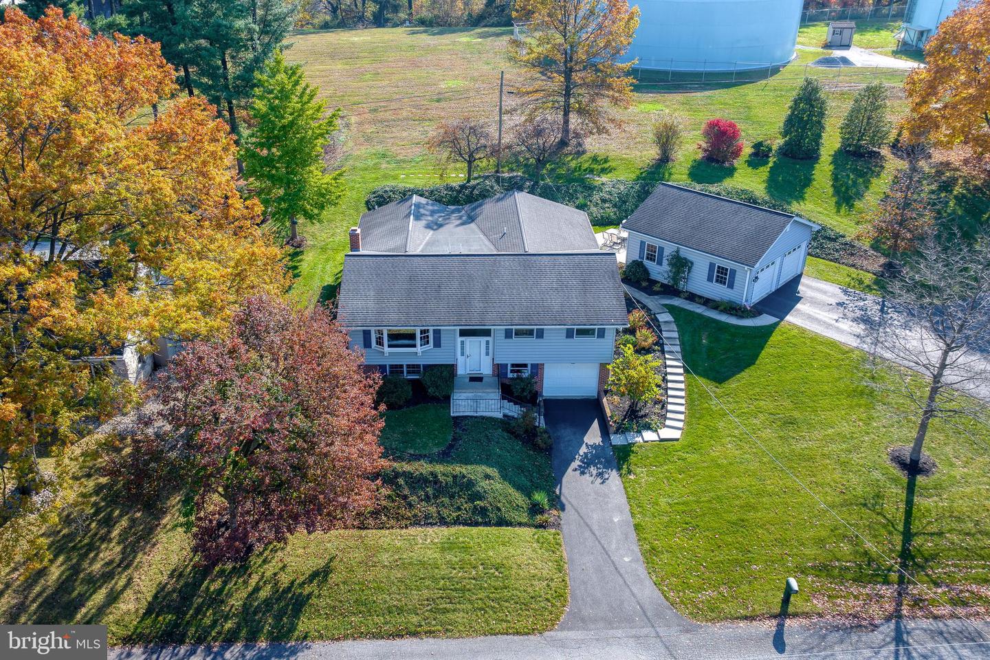 433 Orchard Ln
