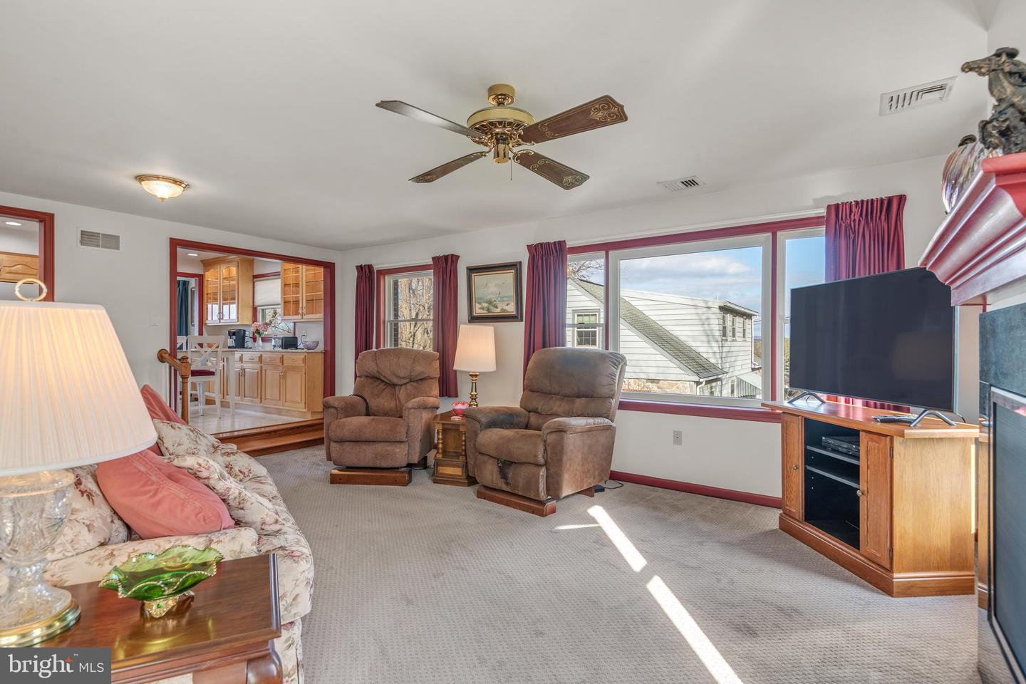433 Orchard Ln