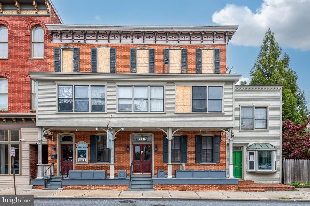 31 S Main St