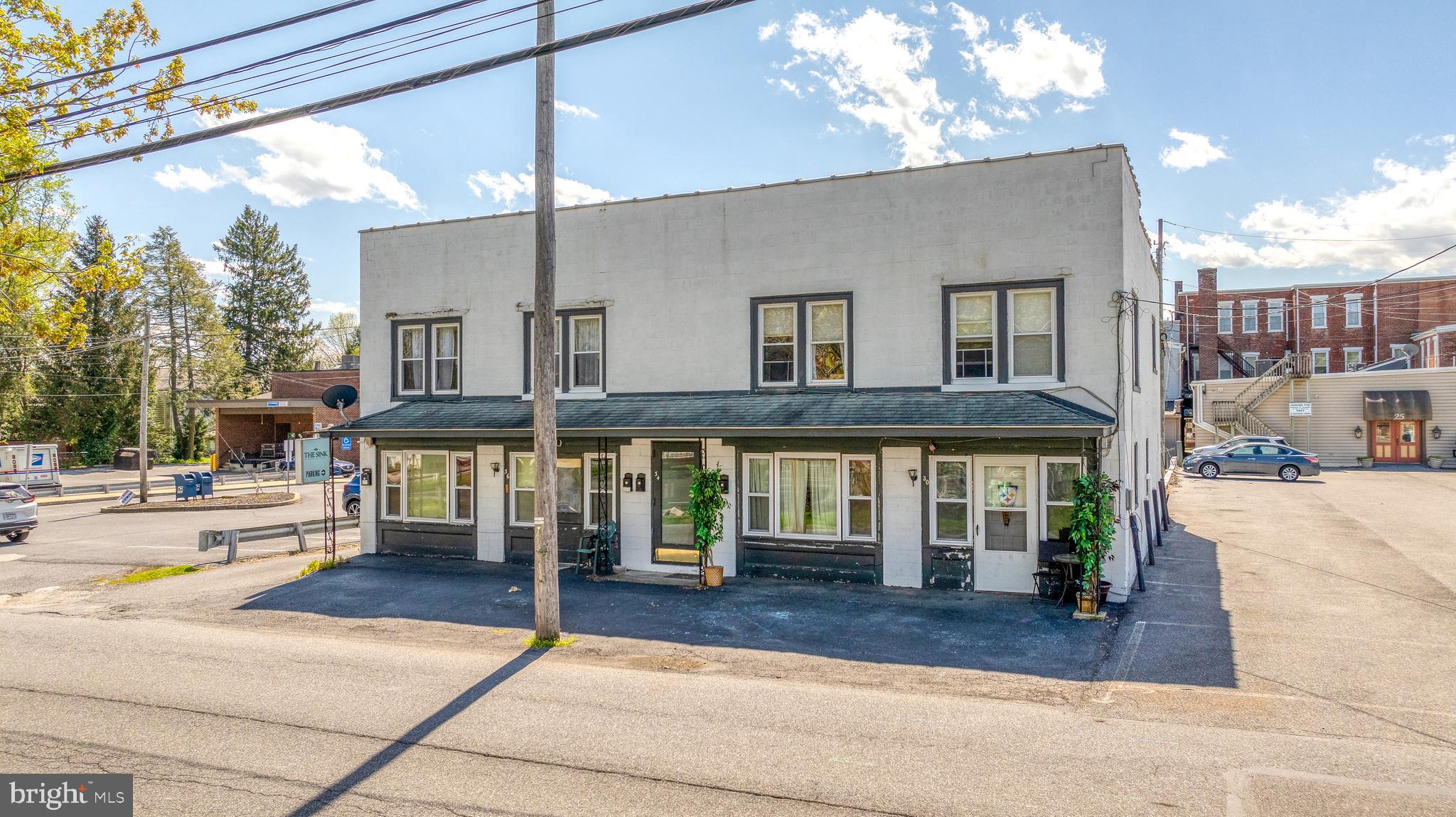 31 S Main St