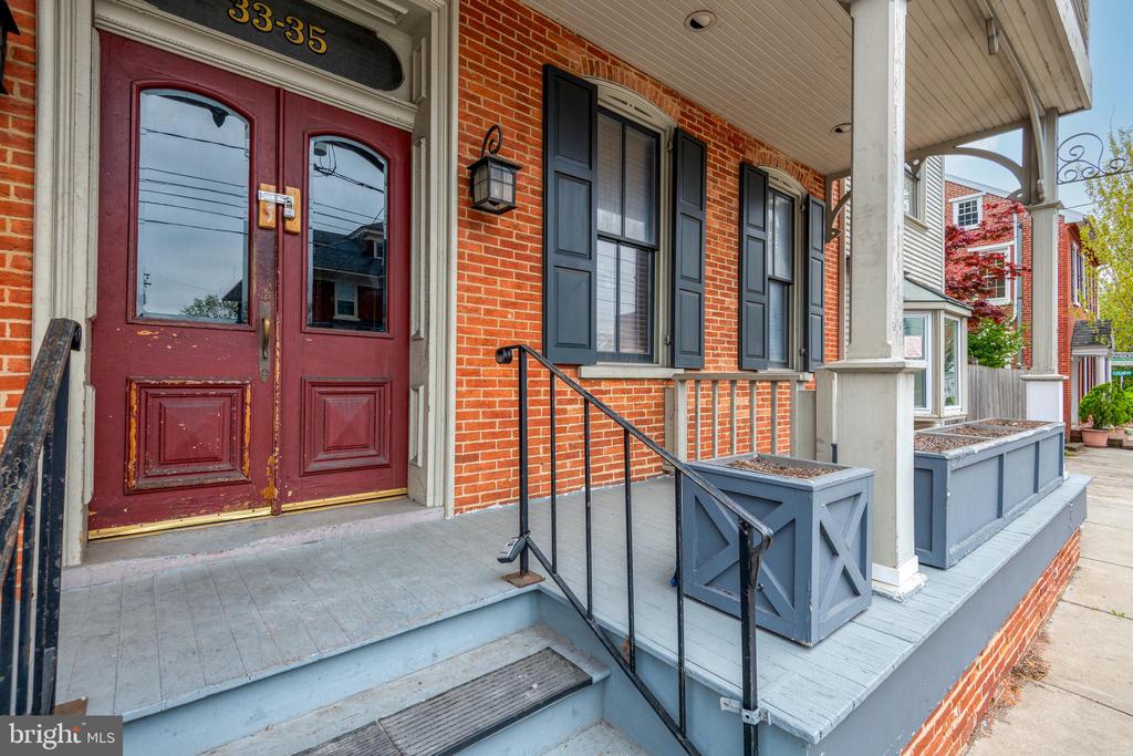 31 S Main St