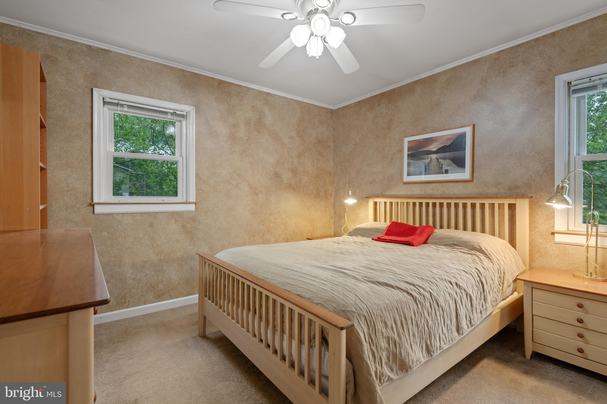 8 Dogwood Ln