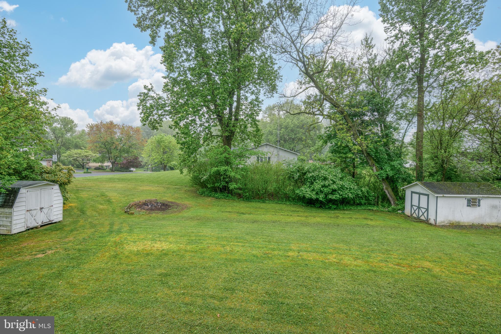 8 Dogwood Ln