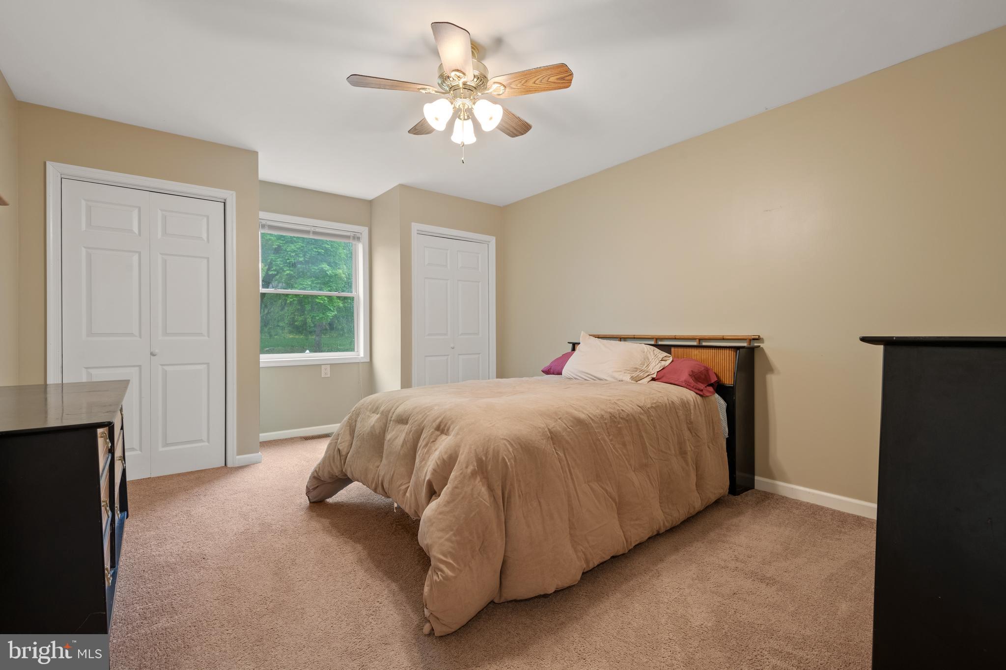 8 Dogwood Ln