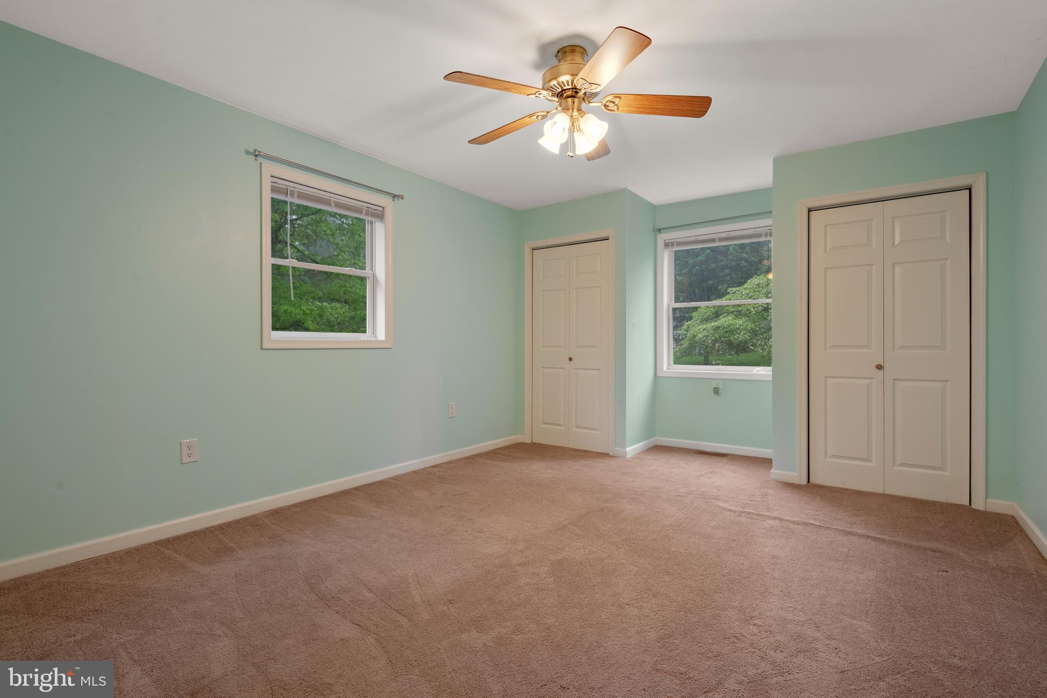 8 Dogwood Ln