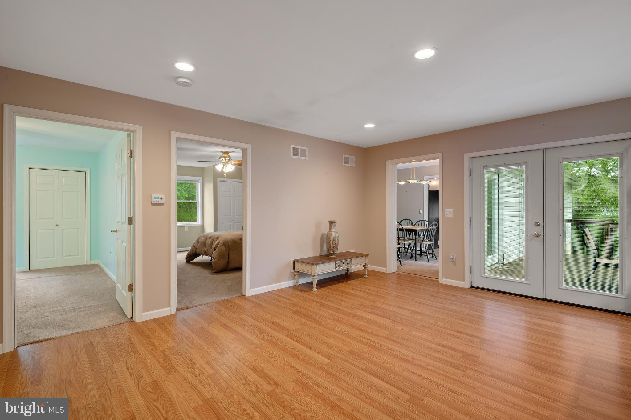 8 Dogwood Ln