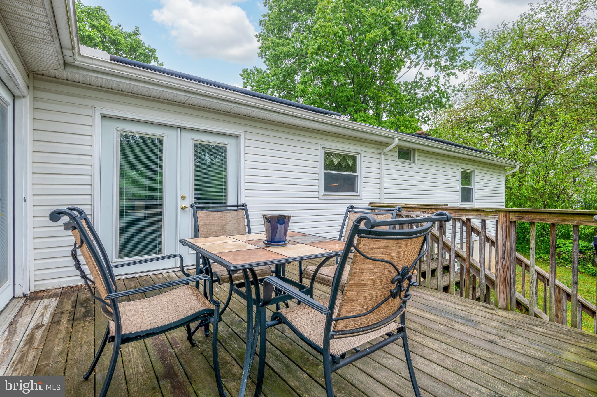 8 Dogwood Ln