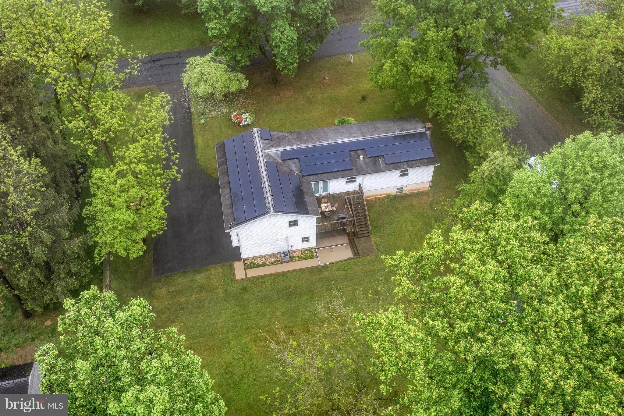 8 Dogwood Ln