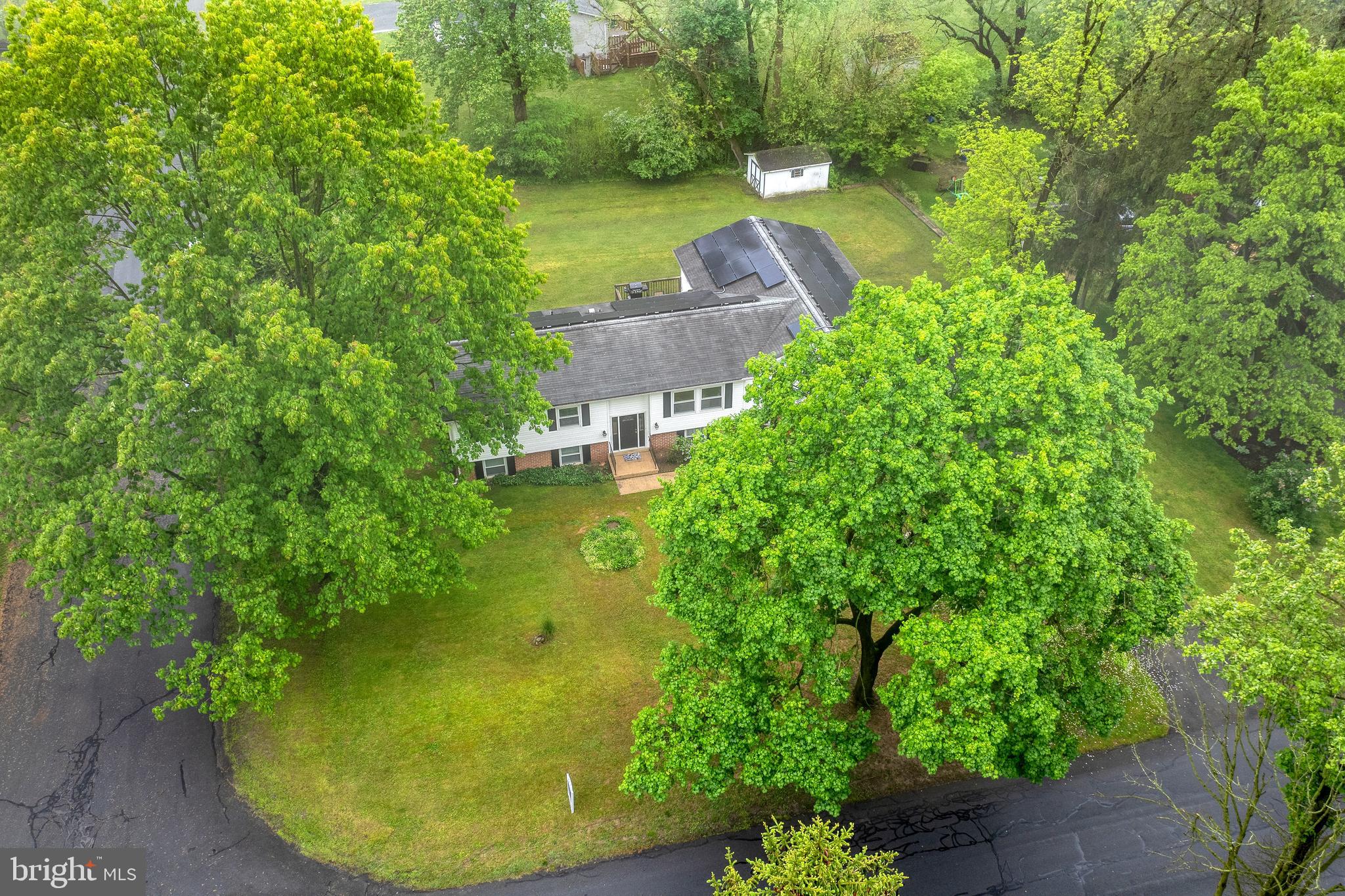 8 Dogwood Ln