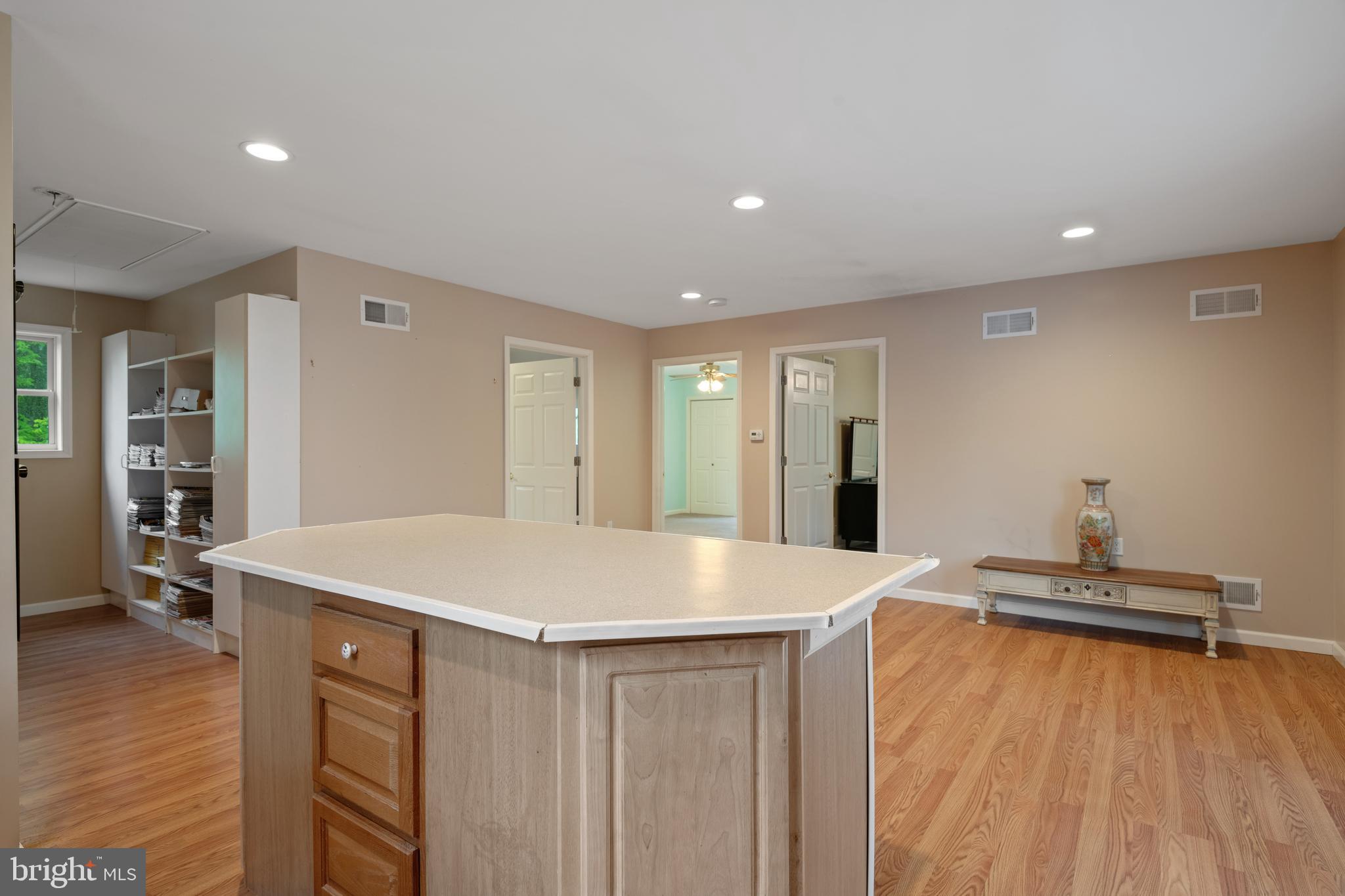 8 Dogwood Ln