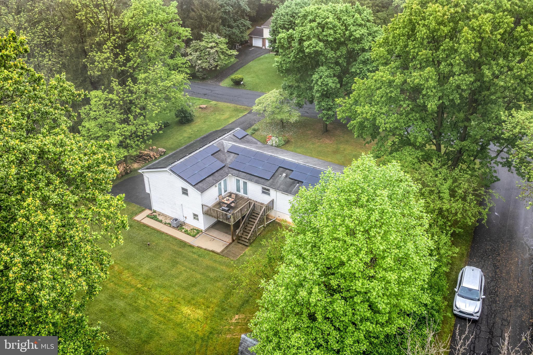 8 Dogwood Ln