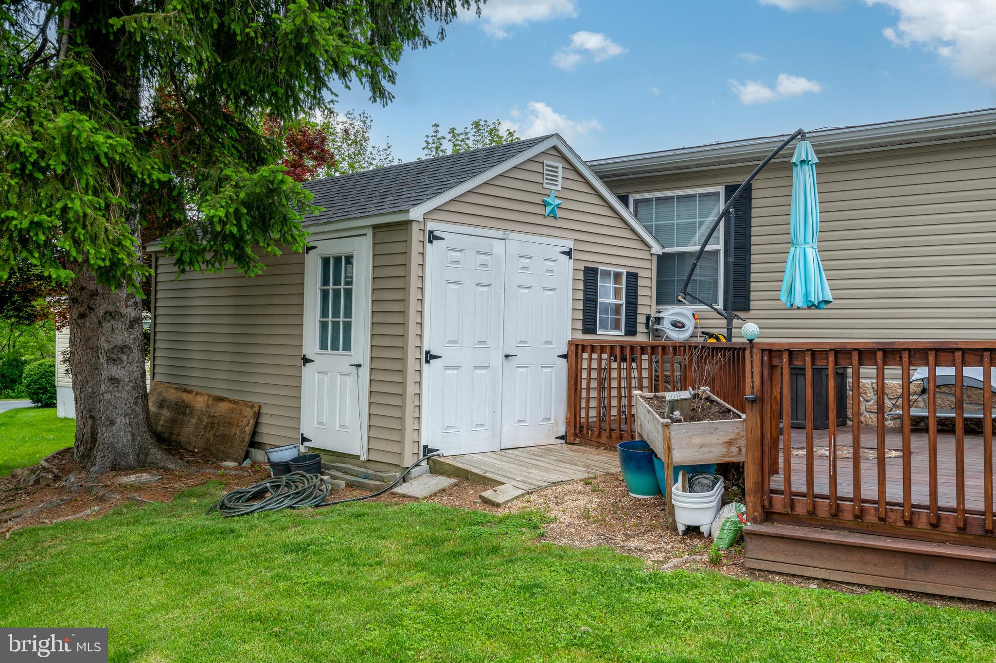 33 S Green Acres Cir