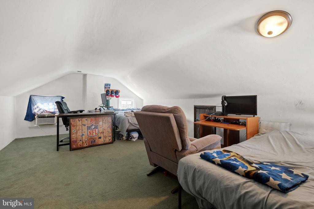 35 W Slokom Ave