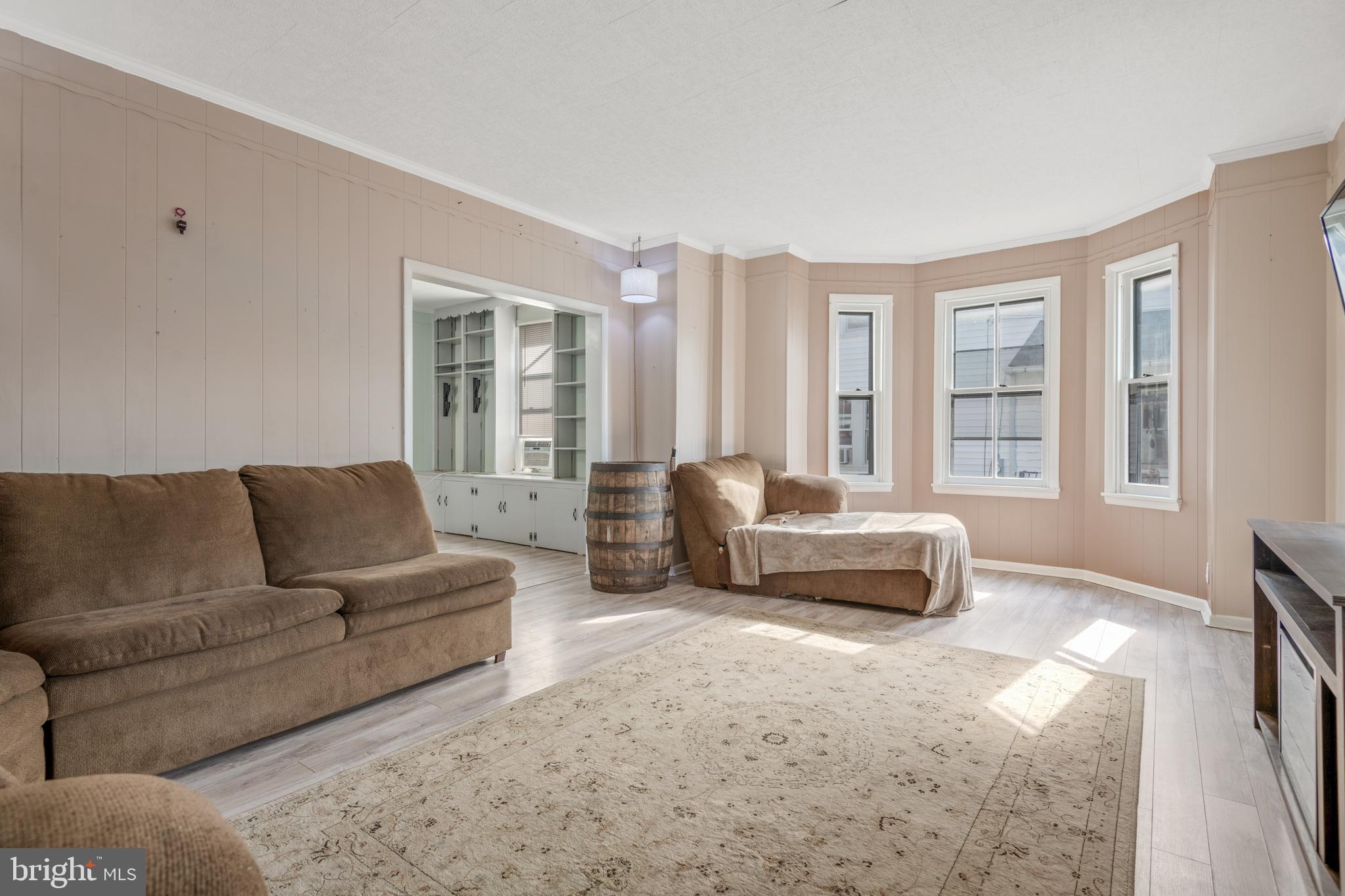 35 W Slokom Ave