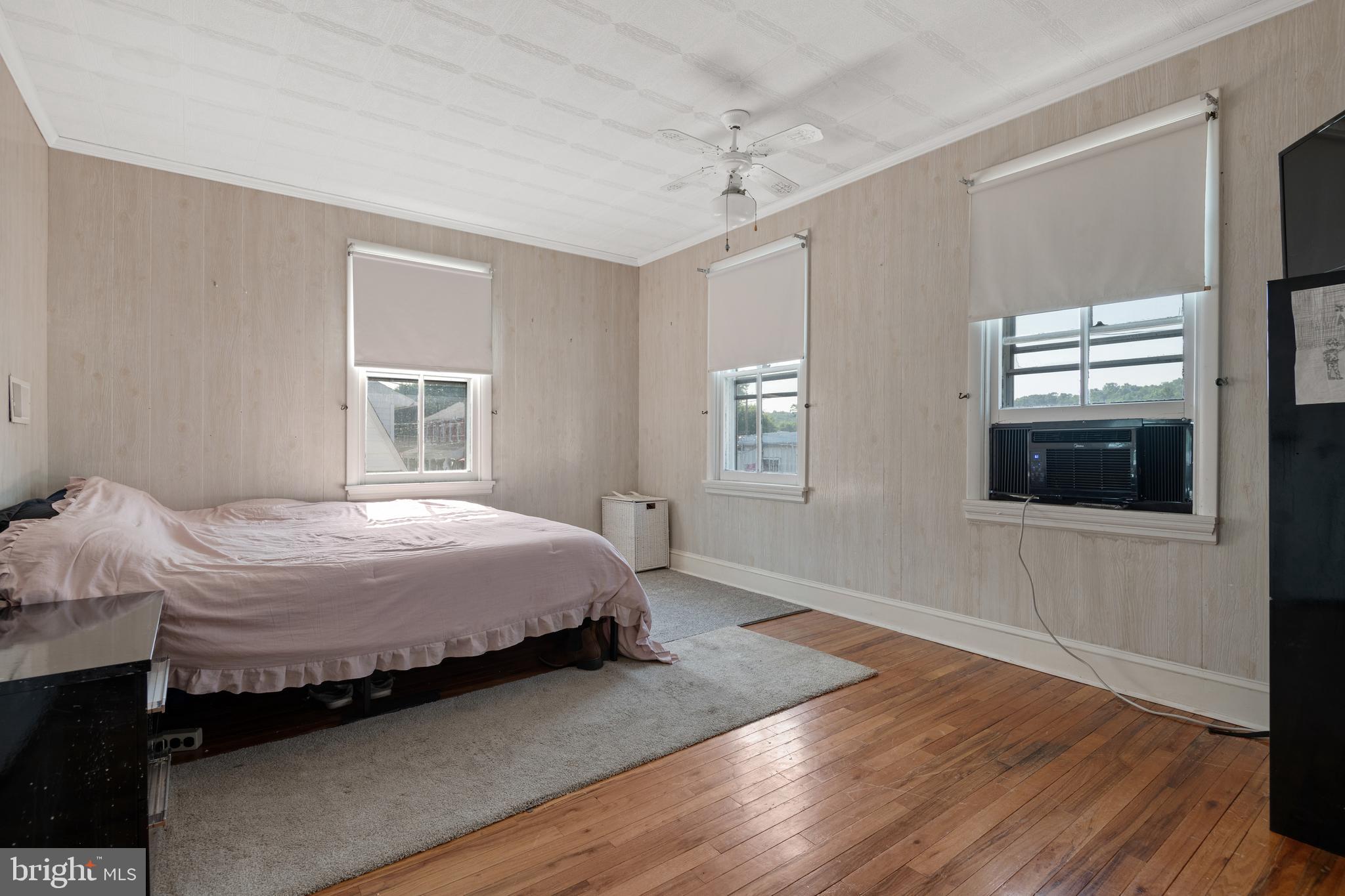 35 W Slokom Ave