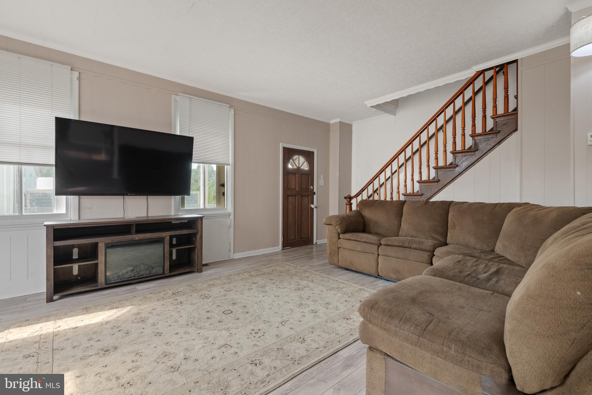 35 W Slokom Ave