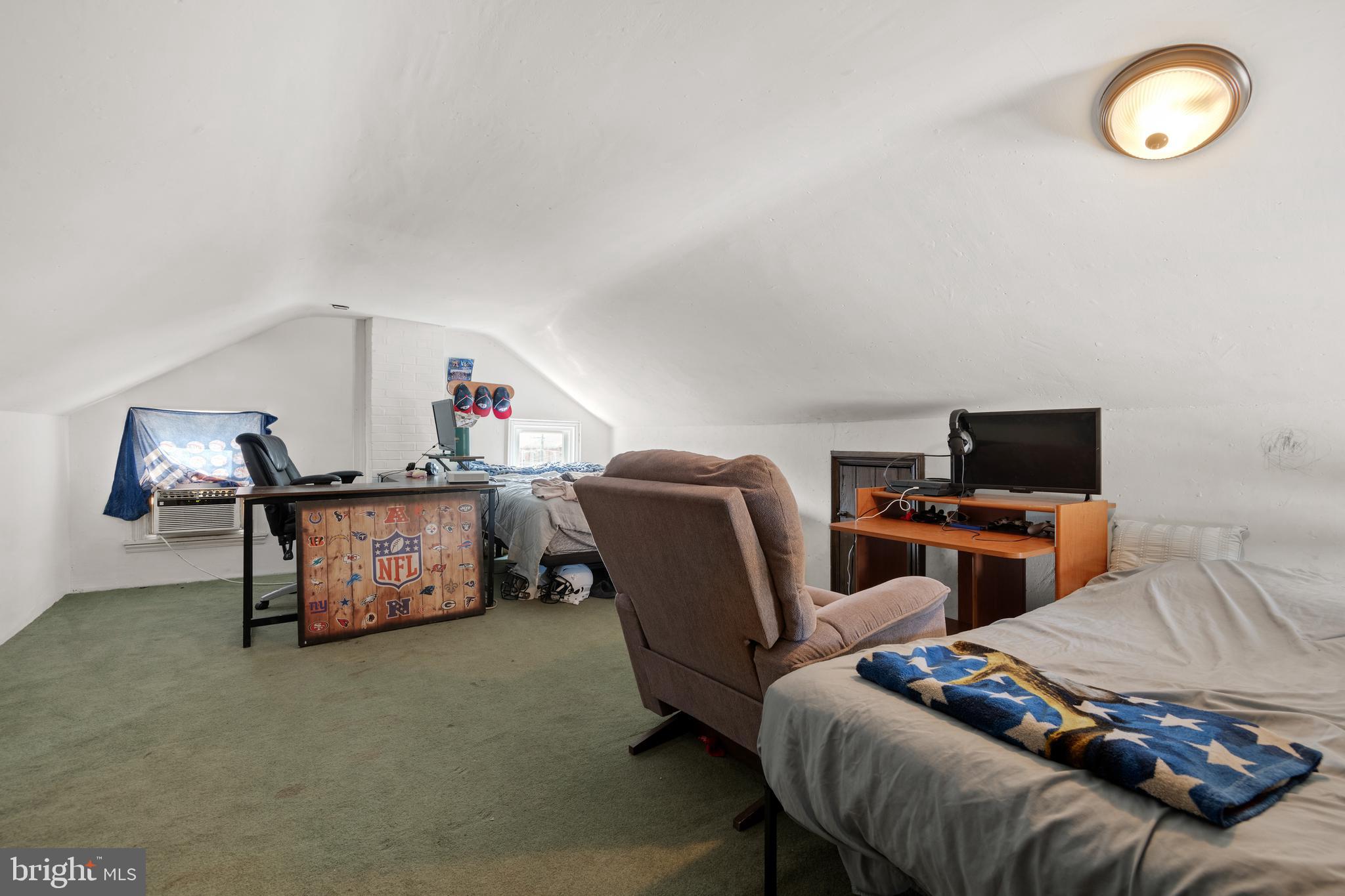 35 W Slokom Ave