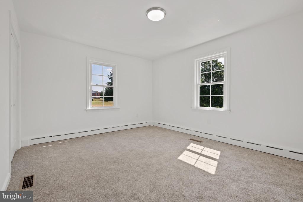 240 S Reading Rd