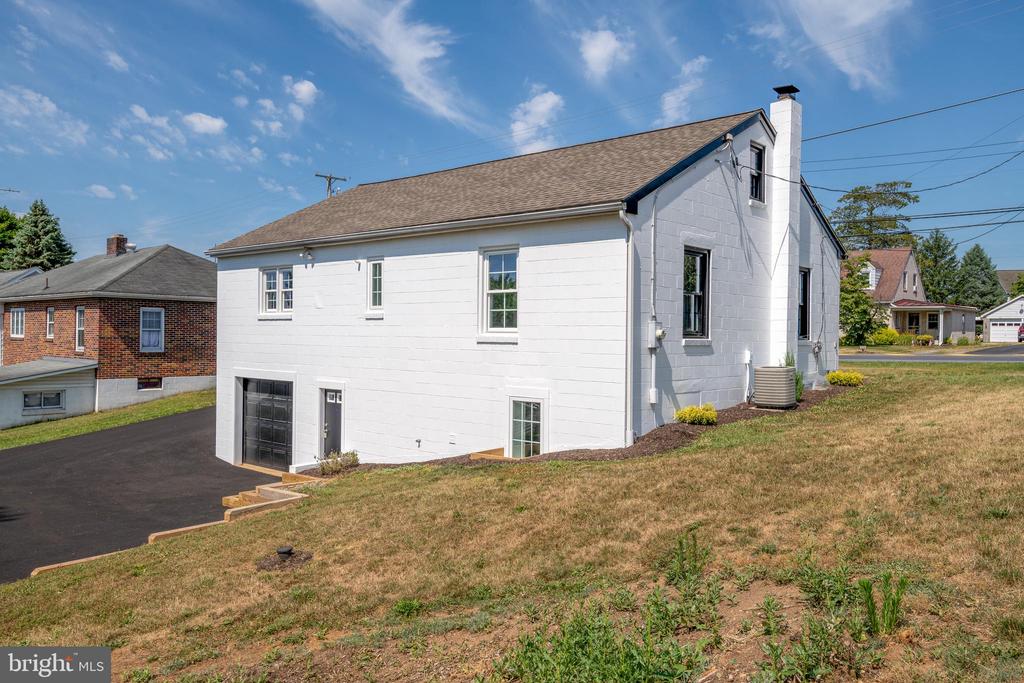 240 S Reading Rd
