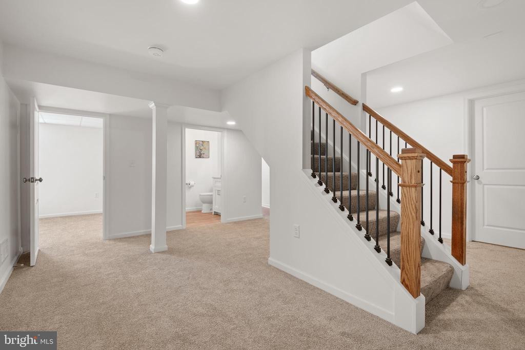 240 S Reading Rd
