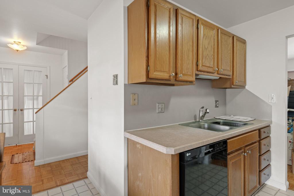 1611 Kauffman Rd