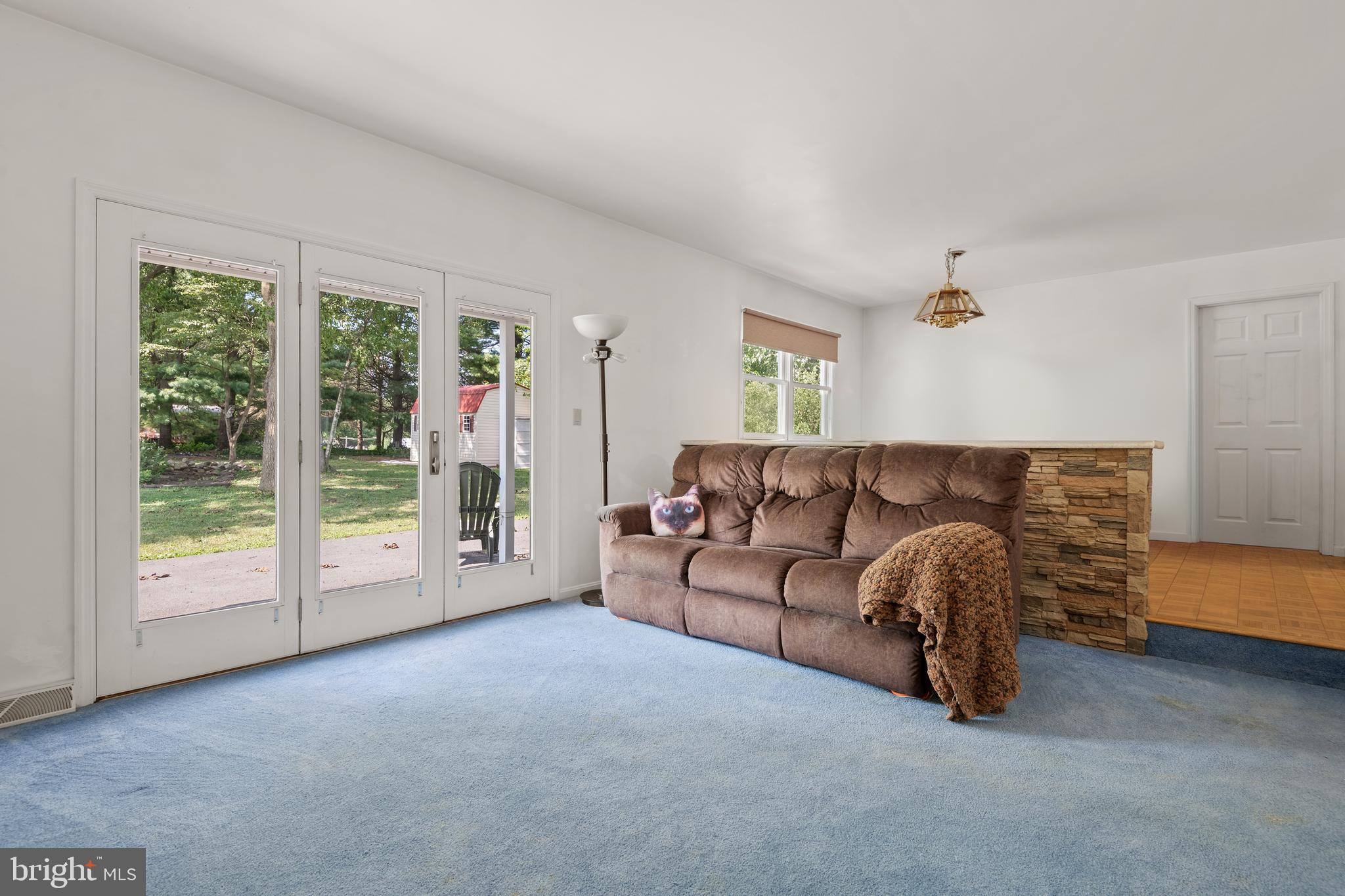 1611 Kauffman Rd