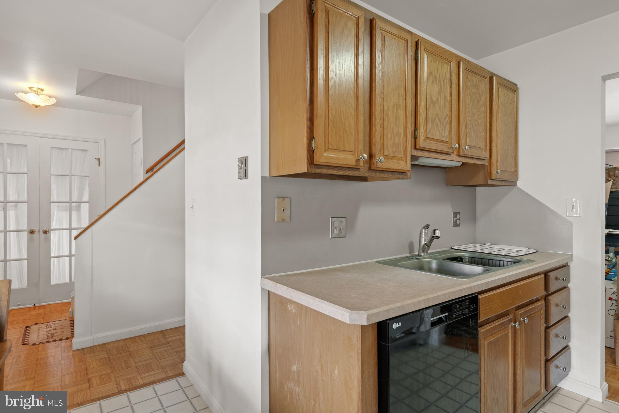 1611 Kauffman Rd