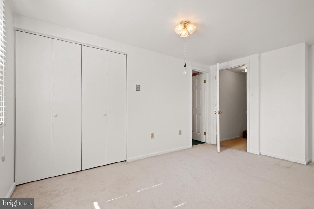 1611 Kauffman Rd