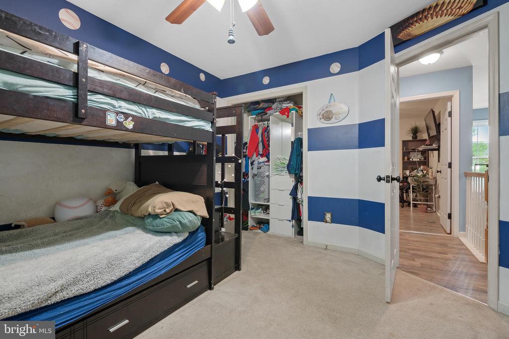 122 N Summit Ave