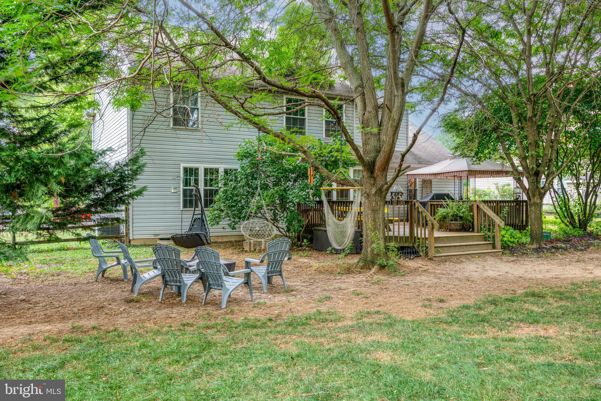 122 N Summit Ave