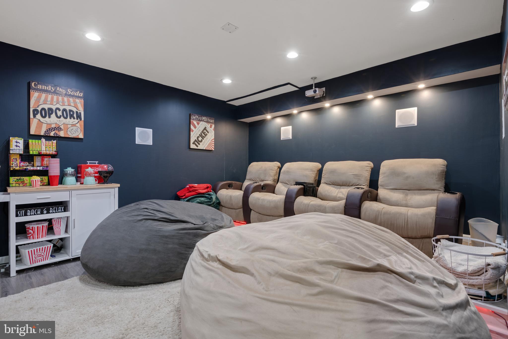 122 N Summit Ave