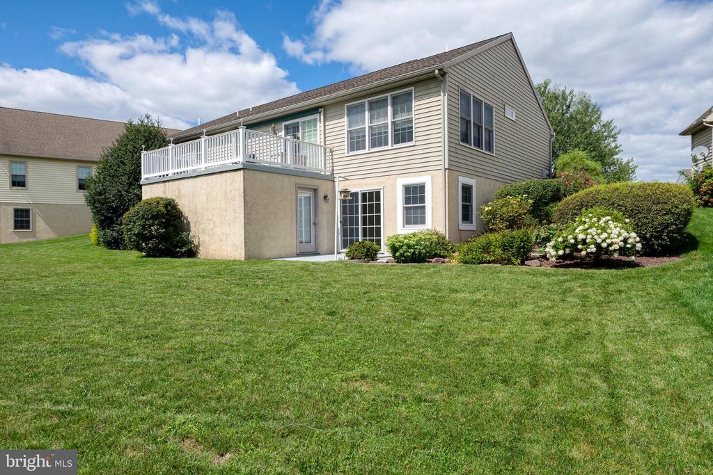 1046 Cambridge Dr