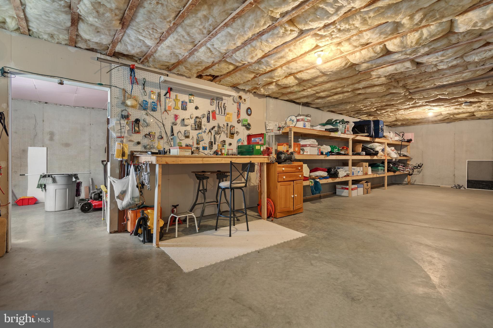 1046 Cambridge Dr
