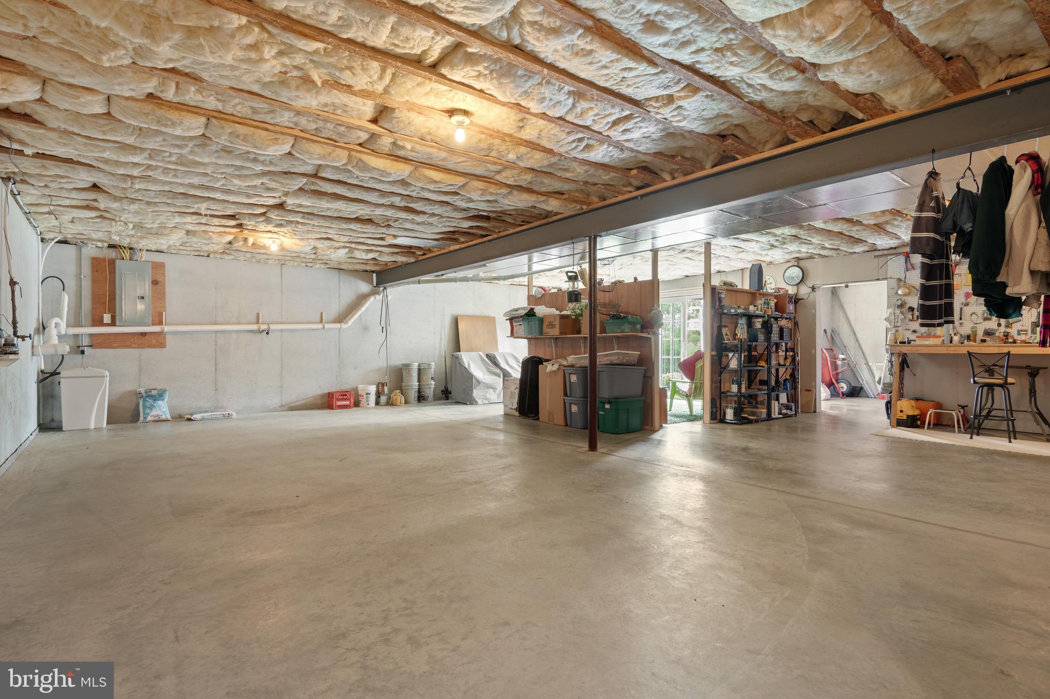 1046 Cambridge Dr