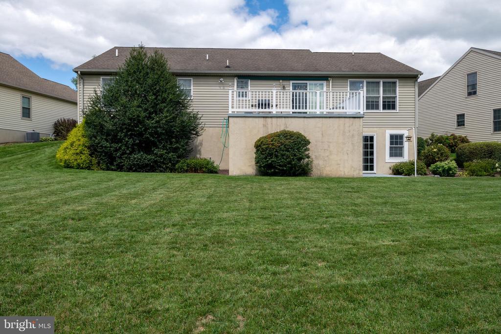 1046 Cambridge Dr