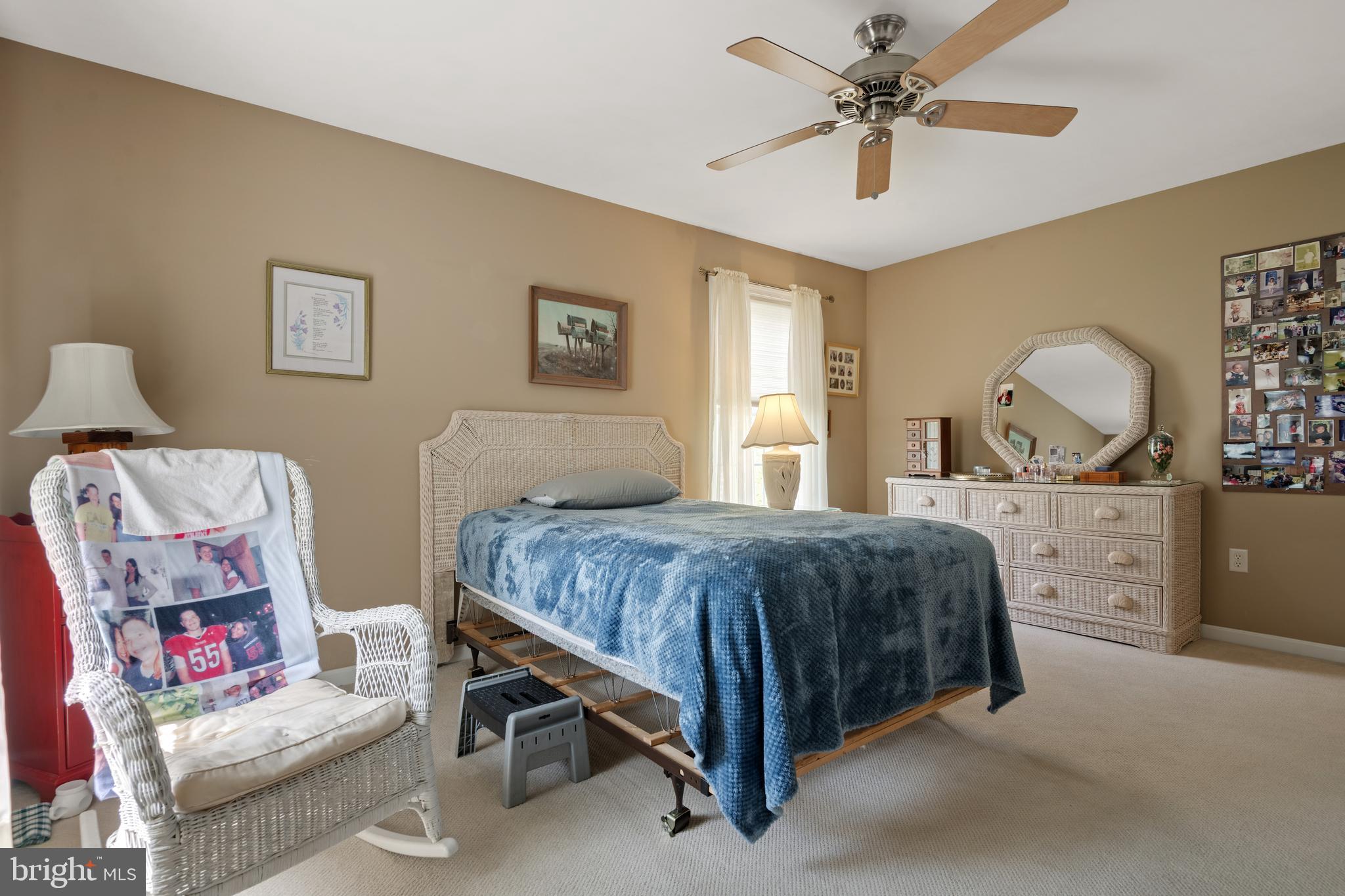 1046 Cambridge Dr