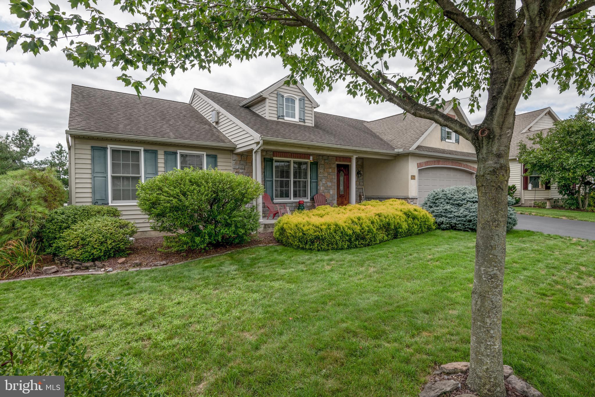 1046 Cambridge Dr