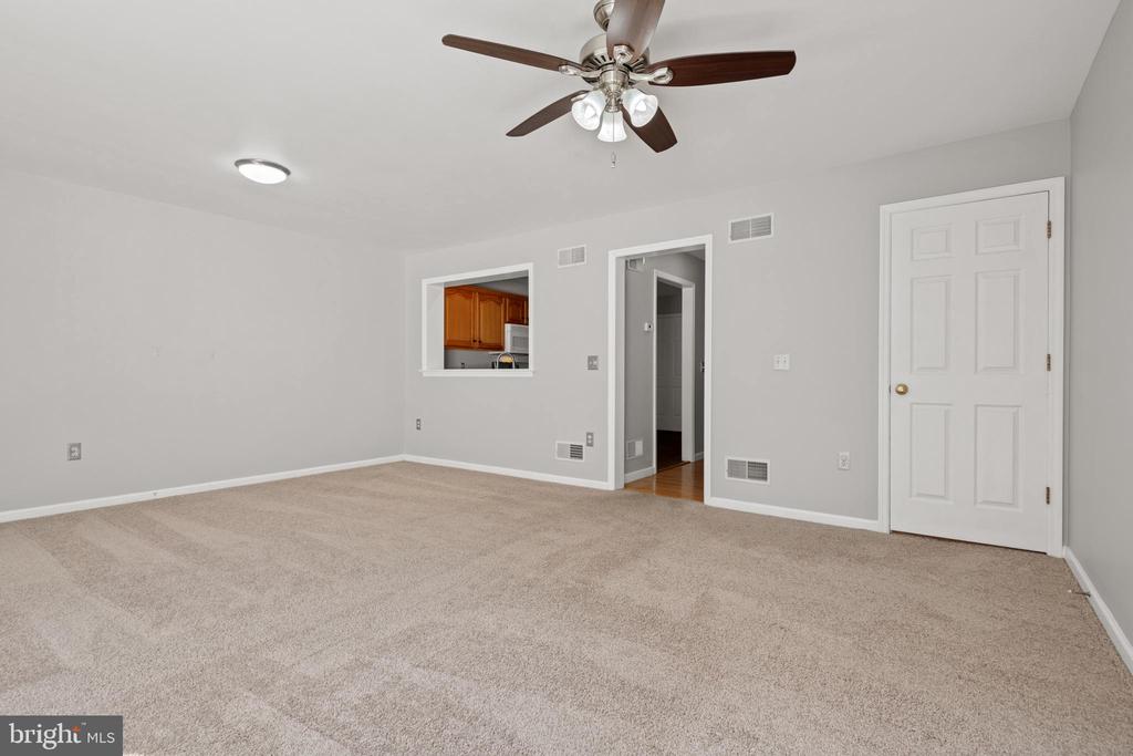 1545 Queen Ln